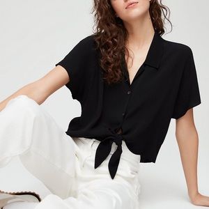Aritzia Wilfred Free “The Tie-Front” Blouse